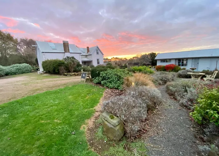Robin Hoods Well Farm Stay