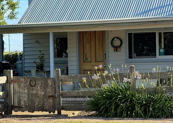 Robin Hoods Well Farm Stay